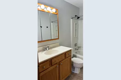 1640 Helena Road N, Oakdale, MN 55128 - Photo 15