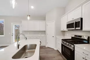 2157 Westpointe Dr, Hastings, MN 55033 - Photo 5