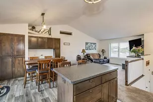 37621 Hawthorne Ave, North Branch, MN 55056 - Photo 5