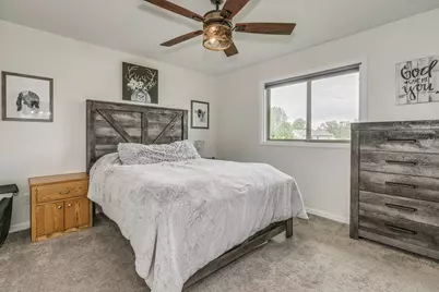 37621 Hawthorne Avenue, North Branch, MN 55056 - Photo 11