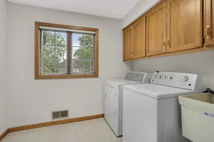 1318 W Royal Oaks Dr, Shoreview, MN 55126 - Photo 23