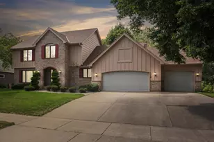 1318 W Royal Oaks Dr, Shoreview, MN 55126 - Photo 1
