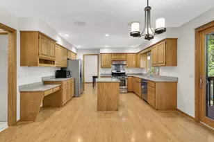 1318 W Royal Oaks Dr, Shoreview, MN 55126 - Photo 11