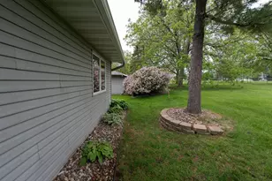 2842 19th Ave NW, Rochester, MN 55901 - Photo 3