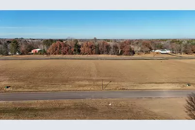 39188 Everton Avenue, North Branch, MN 55056 - Photo 1