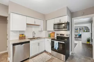 802 Mound St, Saint Paul, MN 55106 - Photo 9