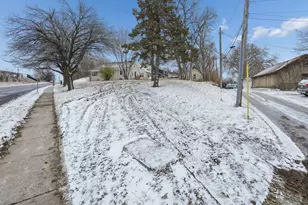 802 Mound St, Saint Paul, MN 55106 - Photo 25