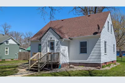 545 2nd Avenue SE, Wells, MN 56097 - Photo 1