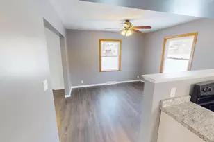 545 2nd Ave SE, Wells, MN 56097 - Photo 5