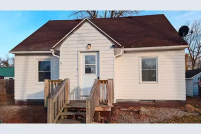 545 2nd Avenue SE, Wells, MN 56097 - Photo 1