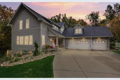 399 Locust Street, Mahtomedi, MN 55115 - Photo 1