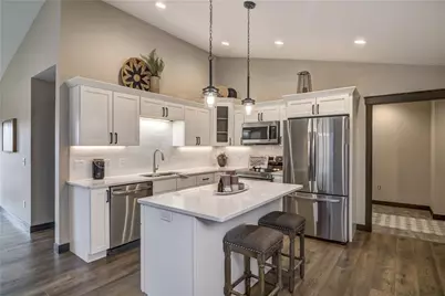 230 S Chestnut Street, Ellsworth, WI 54011 - Photo 3