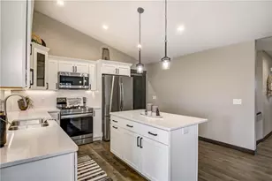 230 S Chestnut St, Ellsworth, WI 54011 - Photo 15