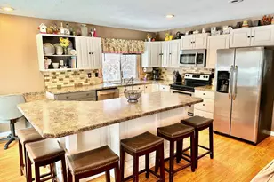 762 Oak Ln, Circle Pines, MN 55014 - Photo 5