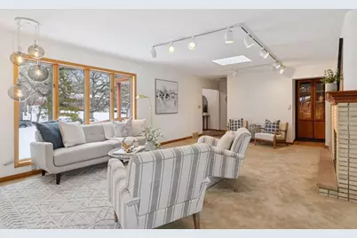 306 Floral Drive W, Shoreview, MN 55126 - Photo 11