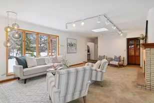 306 Floral Dr W, Shoreview, MN 55126 - Photo 11