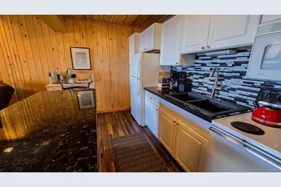 6626 W Highway 61 #8, Tofte Township, MN 55615 - Photo 9