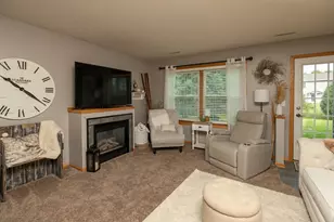 2925 Monroe Dr NW, Rochester, MN 55901 - Photo 3