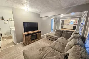 606 W Main St, Marshall, MN 56258 - Photo 5