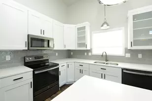 7421 18th St S, Fargo, ND 58104 - Photo 11