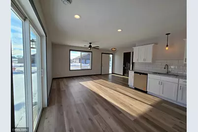 2012 Essler Drive, Saint Peter, MN 56082 - Photo 7