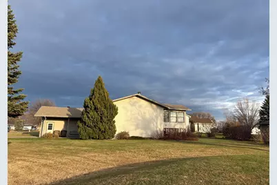 1511 Westmore Avenue, Wahpeton,  58075 - Photo 3