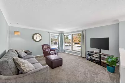 8657 Ironwood Trail N, Lake Elmo, MN 55042 - Photo 3