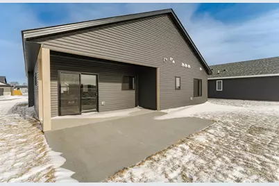2011 Douglas Trail Drive SE, Pine Island, MN 55963 - Photo 5