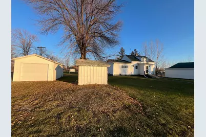 514 Adams Avenue SW, Red Lake Falls, MN 56750 - Photo 3