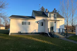 514 Adams Ave SW, Red Lake Falls, MN 56750 - Photo 1