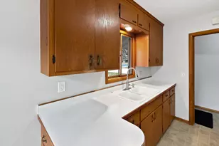 3806 Hampshire Ave N, Crystal, MN 55427 - Photo 11