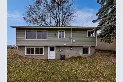 3806 Hampshire Avenue N, Crystal, MN 55427 - Photo 5