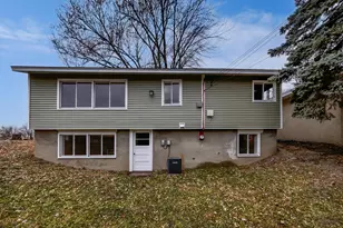 3806 Hampshire Ave N, Crystal, MN 55427 - Photo 5