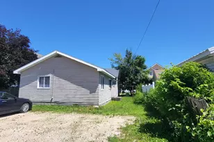 215 E 5th St, Winona, MN 55987 - Photo 3