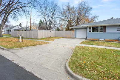 1305 12th Avenue N, Moorhead, MN 56560 - Photo 33