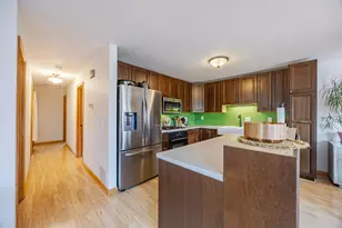 4595 Horizon Cir, Eagan, MN 55123 - Photo 9