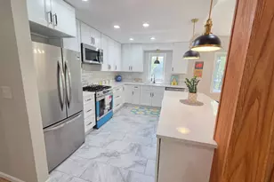 12209 Woodbine Rd, Hopkins, MN 55305 - Photo 7