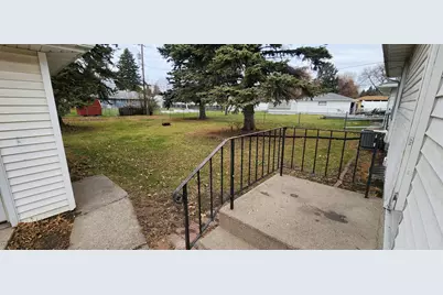 2215 7th Street S, Moorhead, MN 56560 - Photo 17