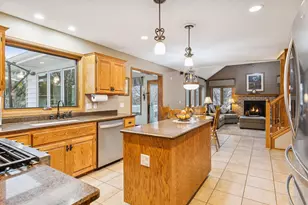 3800 Jamestown Curve, Woodbury, MN 55129 - Photo 11