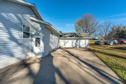 406 W Main Street, Battle Lake, MN 56515 - Photo 9
