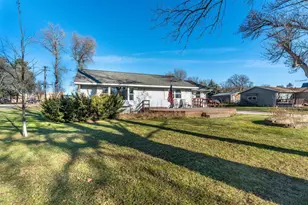 406 W Main St, Battle Lake, MN 56515 - Photo 5