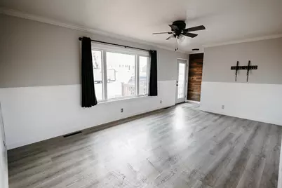 208 Powers Avenue N, Alden, MN 56009 - Photo 15