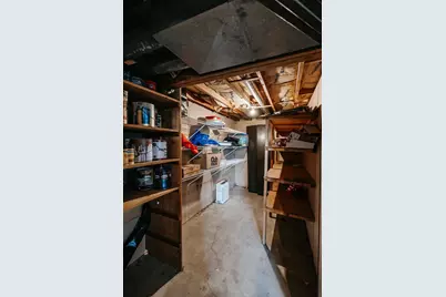 208 Powers Avenue N, Alden, MN 56009 - Photo 55