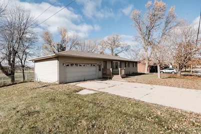 208 Powers Avenue N, Alden, MN 56009 - Photo 43