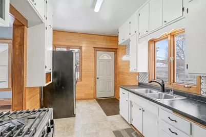 625 1st Street, Kenyon, MN 55946 - Photo 3