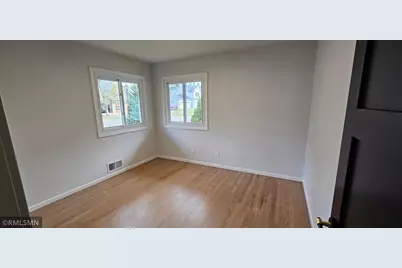 686 Wheaton Avenue, Roseville, MN 55113 - Photo 13