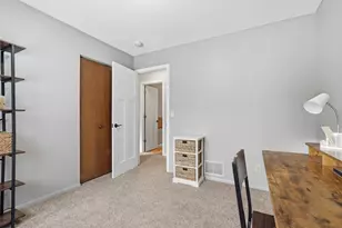 8605 Ivywood Ave S, Cottage Grove, MN 55016 - Photo 17