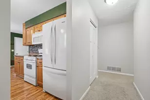 8605 Ivywood Ave S, Cottage Grove, MN 55016 - Photo 13