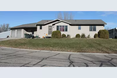 433 Main Street NW, Evansville, MN 56326 - Photo 1