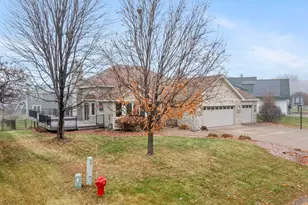 9213 Yates Bay N, Brooklyn Park, MN 55443 - Photo 7